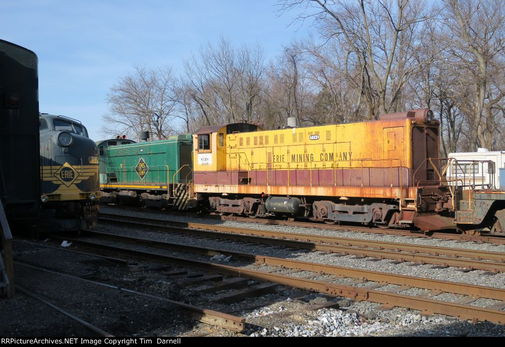 SLRS 306, 300 & Erie 833